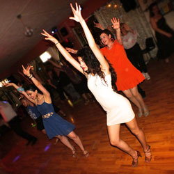 fun-play-dance-game-bennefits-fitness